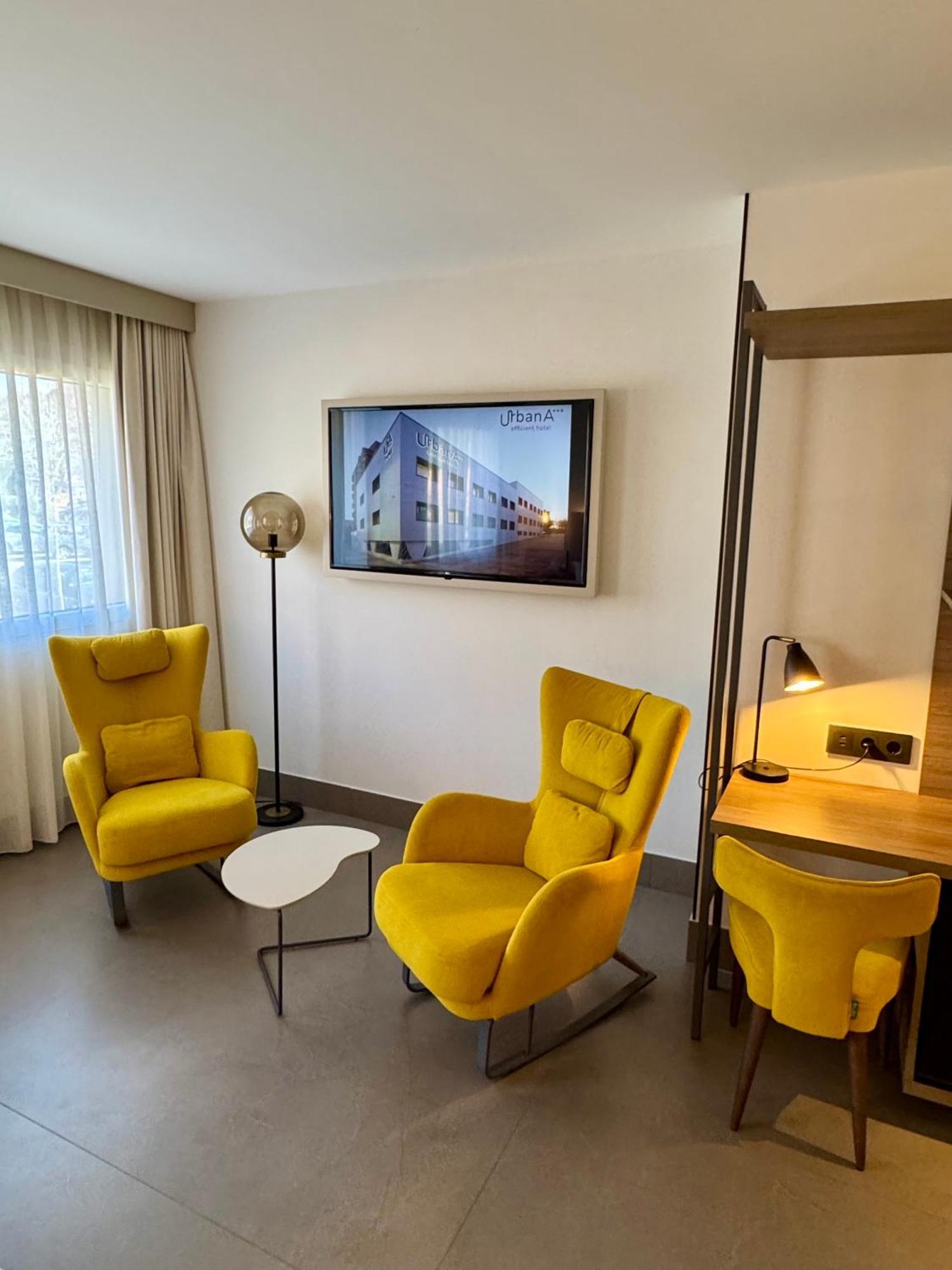 Urban A+++ Hotel Трес Кантос Экстерьер фото