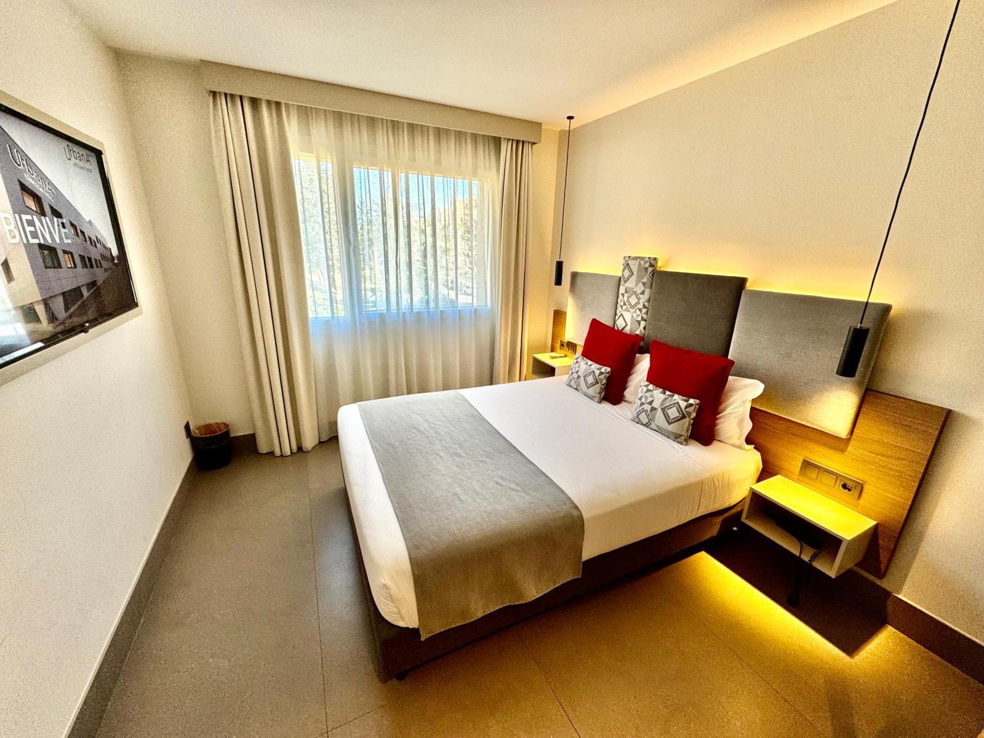 Urban A+++ Hotel Трес Кантос Экстерьер фото