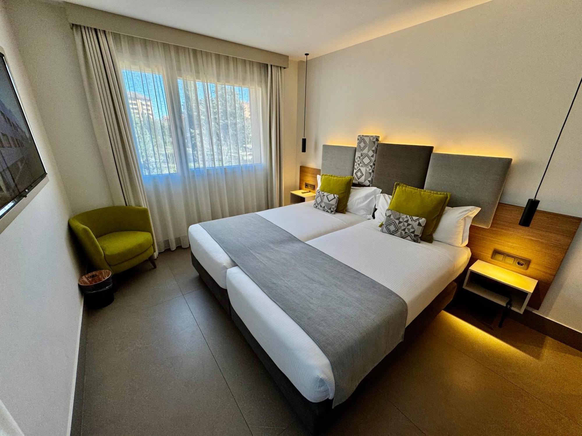 Urban A+++ Hotel Трес Кантос Экстерьер фото